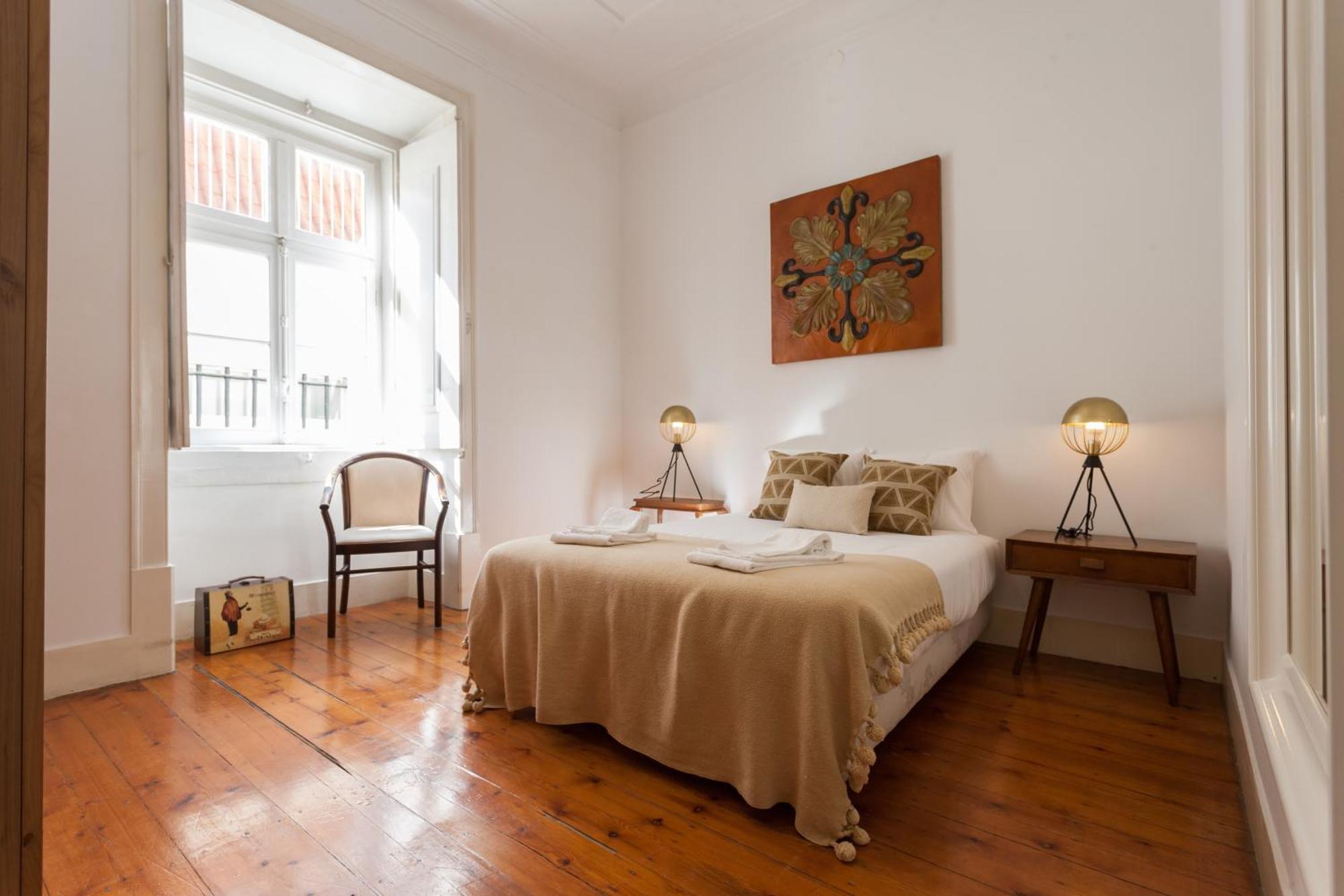 Tejo Vintage Three-Bedroom Apartment - By Lu Holidays Лиссабон Экстерьер фото